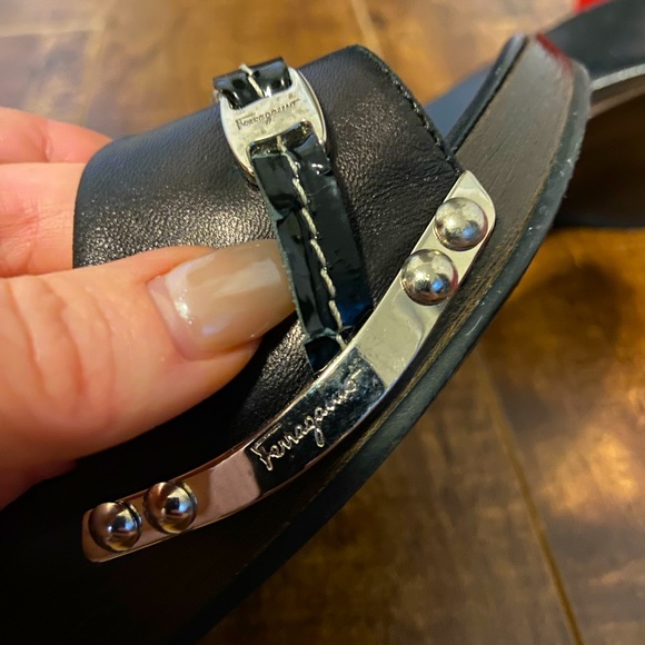 Vintage Salvatore Ferregamo Caterina sandals. - Picture 5 of 12